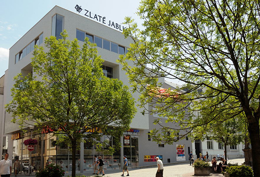 Obchodní a zábavní centrum Zlaté jablko Zlín
